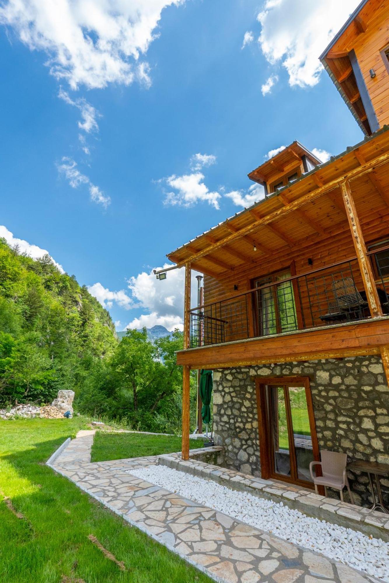 Gegest Hotel Theth Exterior foto
