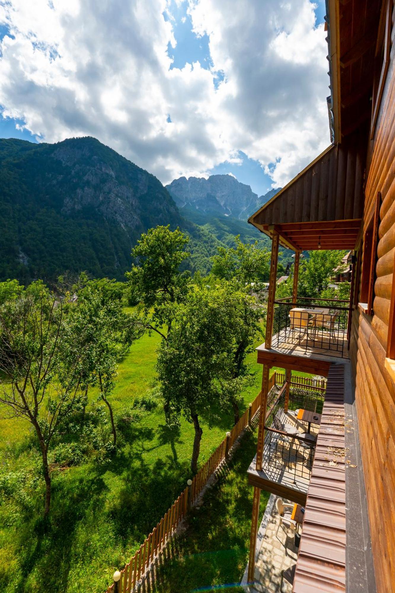 Gegest Hotel Theth Exterior foto